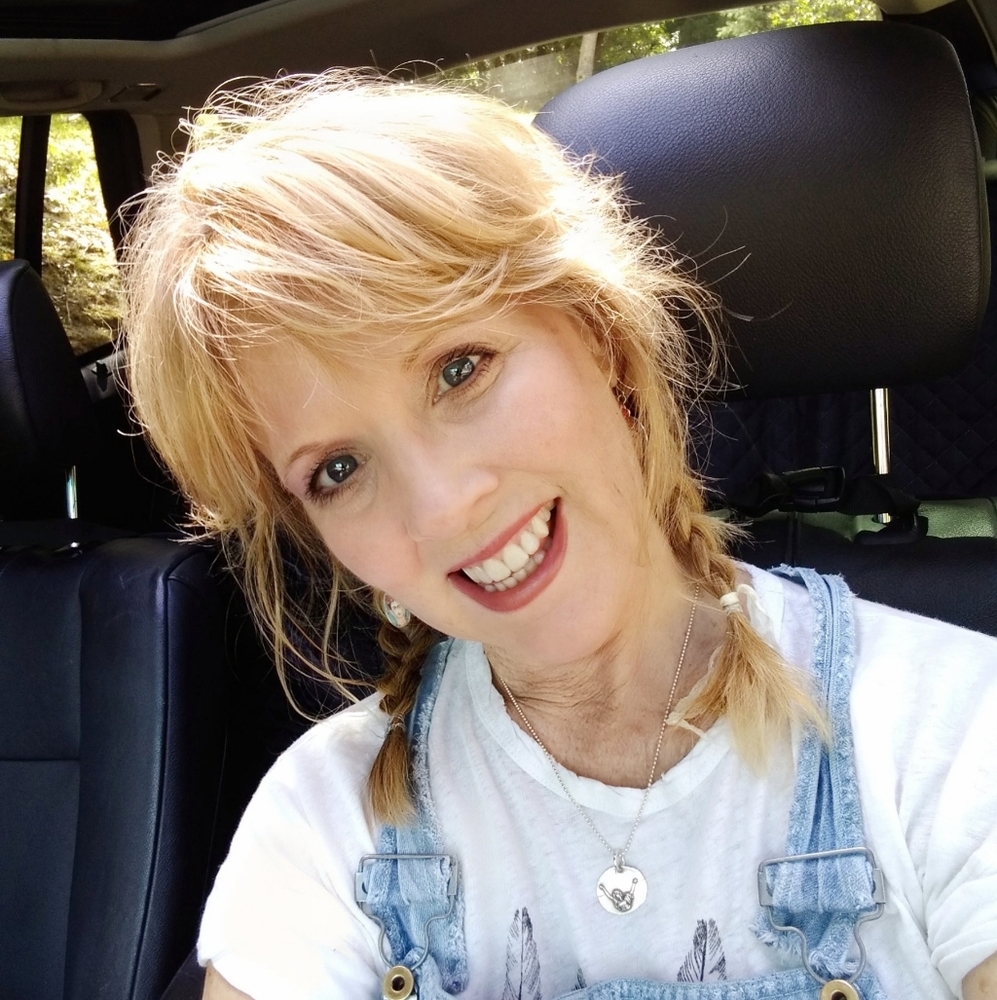 Meet your Posher, Deanna